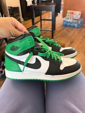 Jordan 1 green and black sneakers 7Y